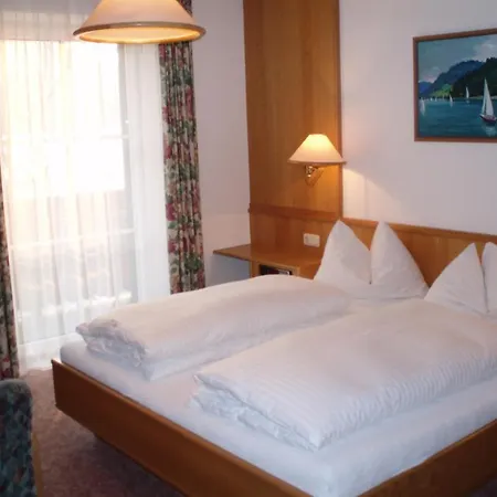Πανσιόν Salzburger Hof 3*